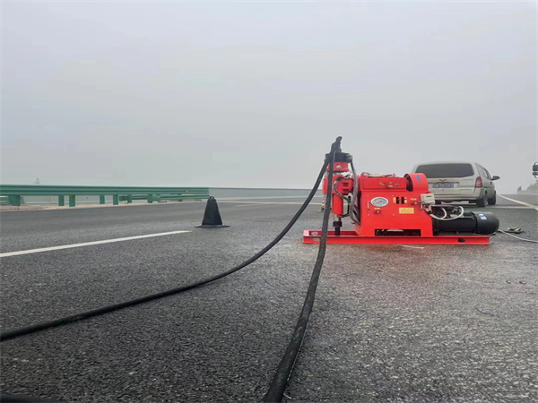 昌江马路路基路面开裂下沉注浆加固灌浆